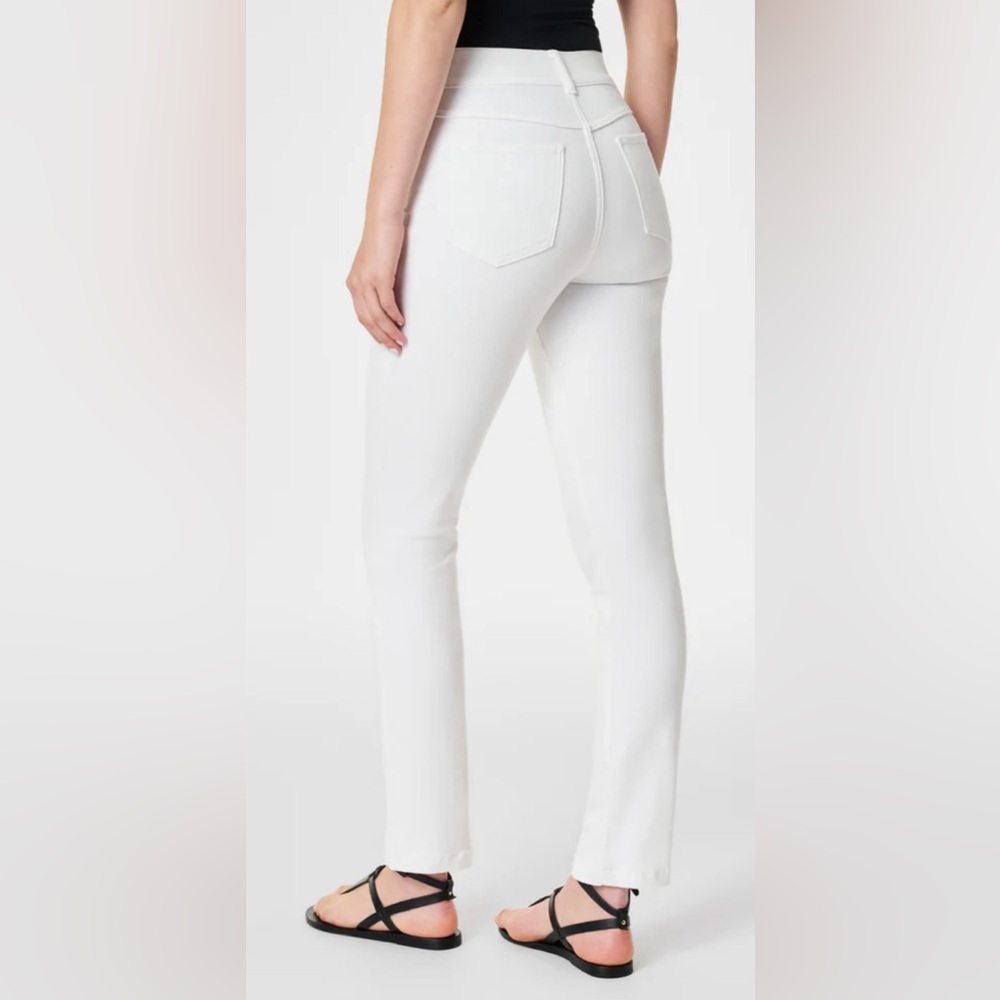Spanx White Pull On Straight Leg Jeans Size 1X 16 18
